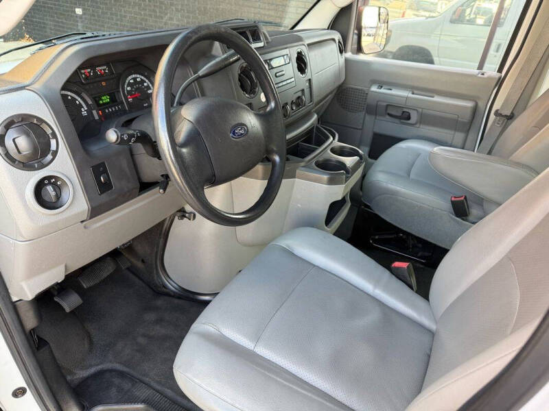 2014 Ford E-Series E-150