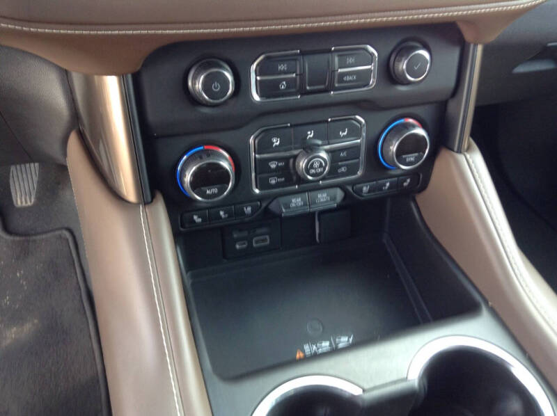 2021 Chevrolet Suburban High Country