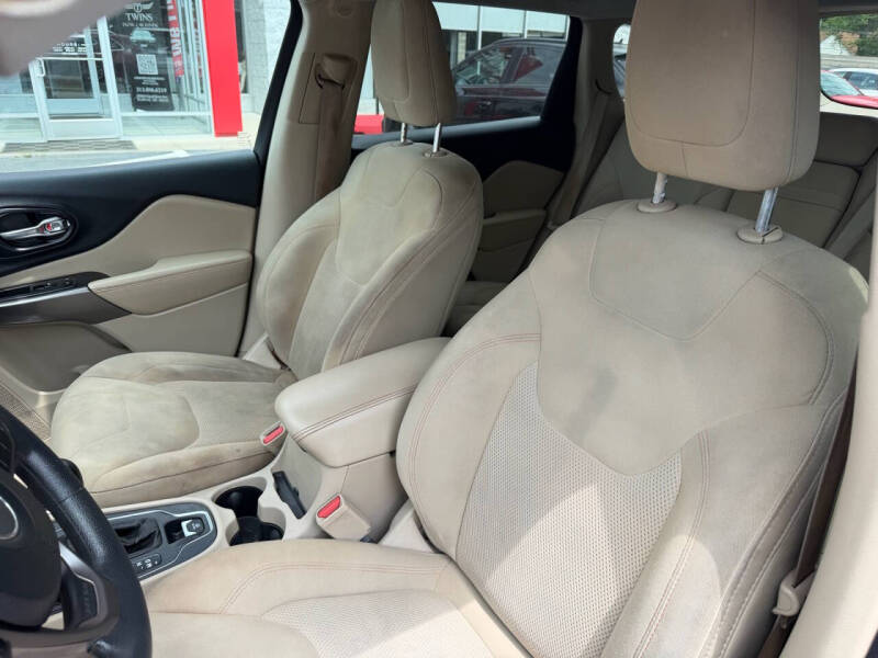 2019 Jeep Cherokee Latitude