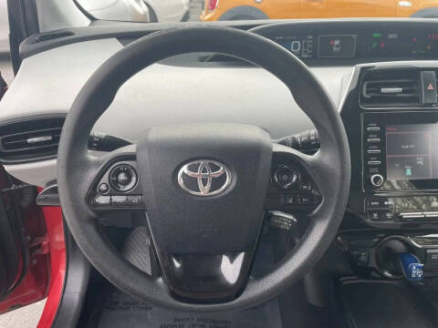 2020 Toyota Prius LE