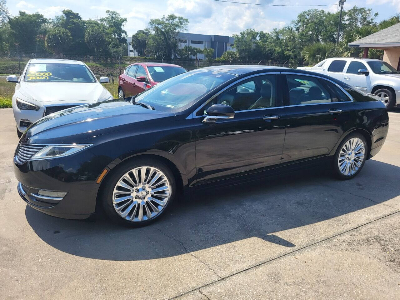 2016 Lincoln MKZ for sale at FAMILY AUTO BROKERS in Longwood, FL