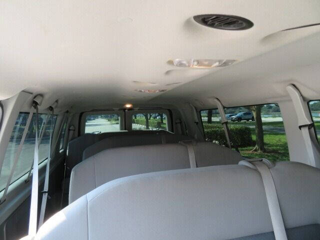 2014 Ford E-Series E-350 SD XLT