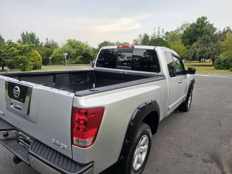 2010 Nissan Titan SE