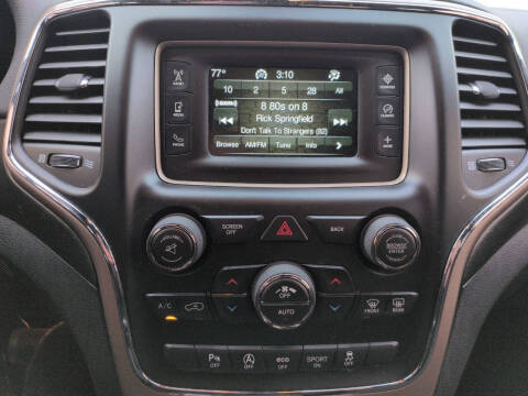 2017 Jeep Grand Cherokee Laredo