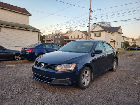 2013 Volkswagen Jetta for sale at MMM786 Inc in Plains PA