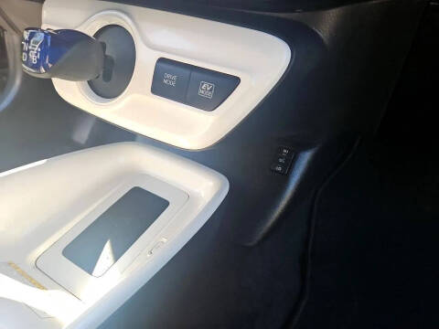 2016 Toyota Prius Three Touring