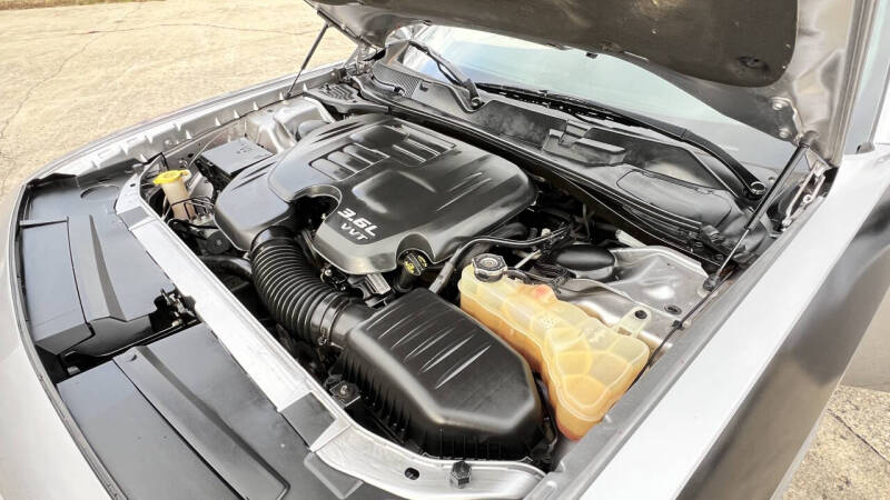 2018 Dodge Challenger SXT Plus