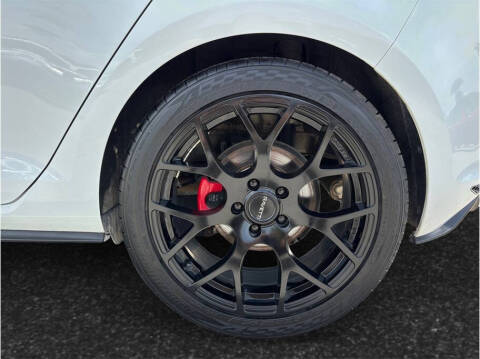 2017 Volkswagen Golf GTI S