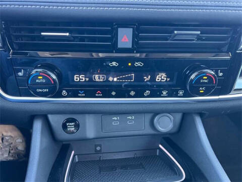 2025 Nissan Rogue SL