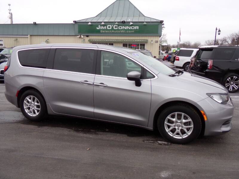2017 Chrysler Pacifica for sale at Jim O'Connor Select Auto in Oconomowoc WI