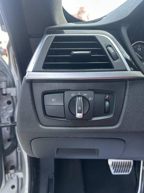 2018 BMW 3 Series 330i xDrive Gran Turismo