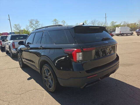 2025 Ford Explorer ST-Line