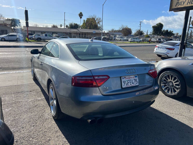 2010 Audi A5 Premium photo 4