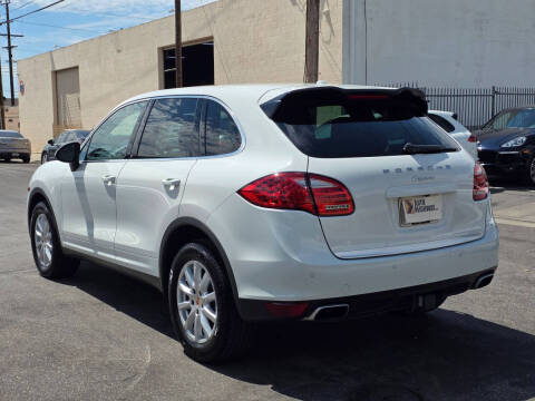 2014 Porsche Cayenne Platinum