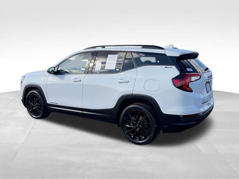 2023 GMC Terrain SLT