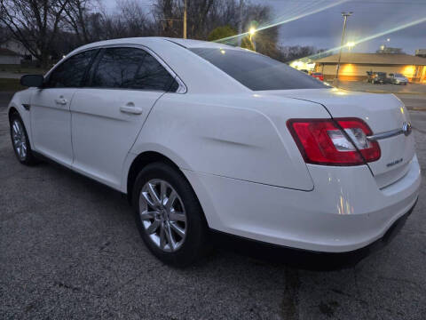 2010 Ford Taurus SEL