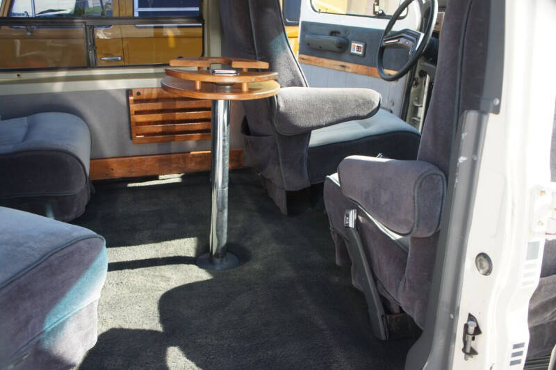 1990 Ford E-Series E-150