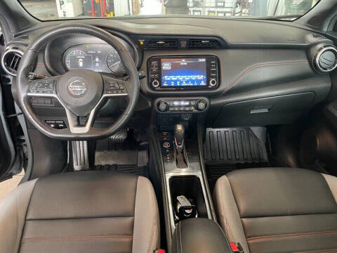 2021 Nissan Kicks SR