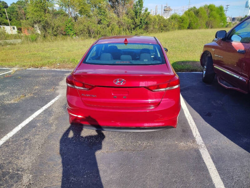 2017 Hyundai Elantra SE