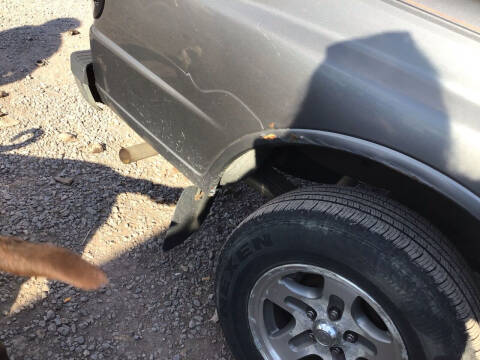 2000 Mazda B-Series B2500 SE