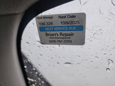 2014 Toyota Prius v Five