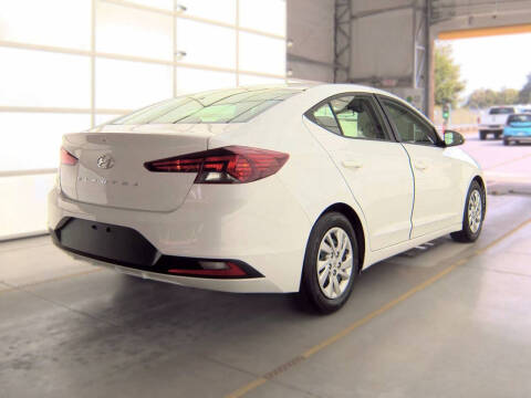2020 Hyundai Elantra SE