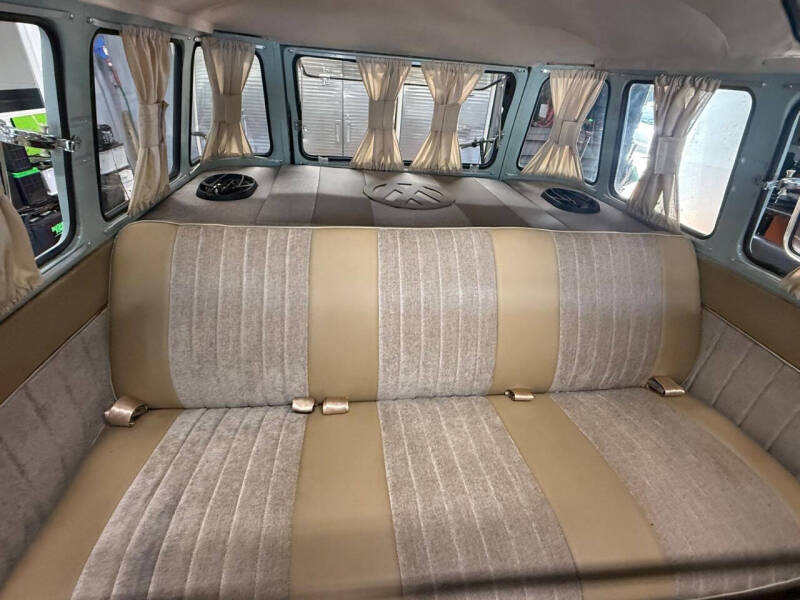 1972 Volkswagen Bus