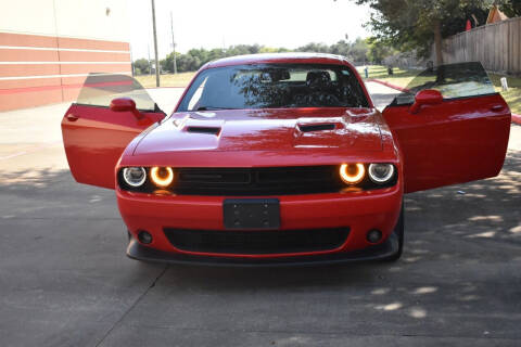 2016 Dodge Challenger SXT Plus