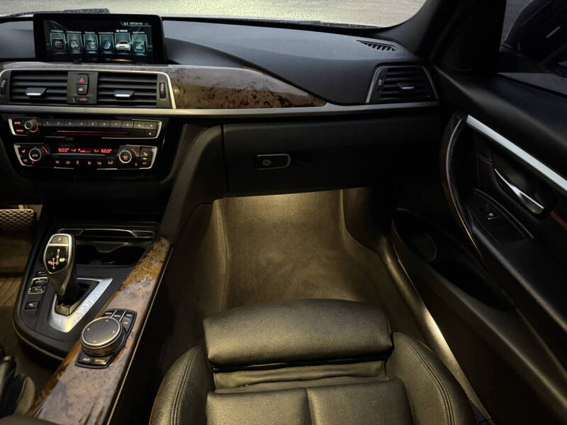 2017 BMW 3 Series 330i