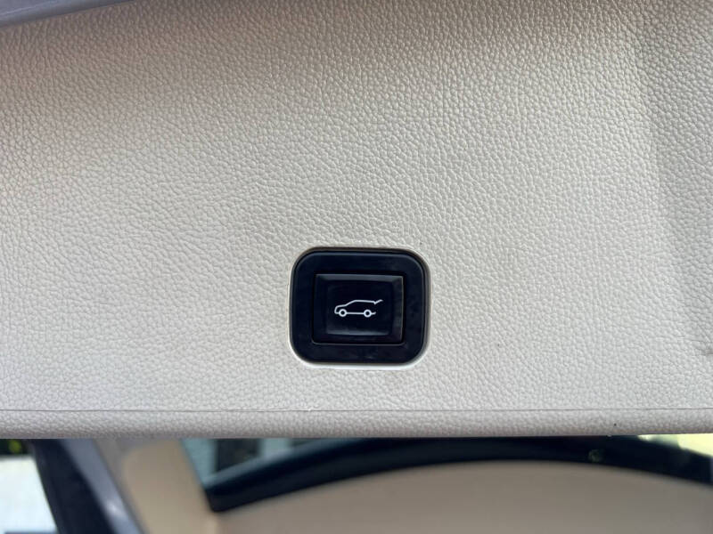 2012 Cadillac SRX Luxury Collection