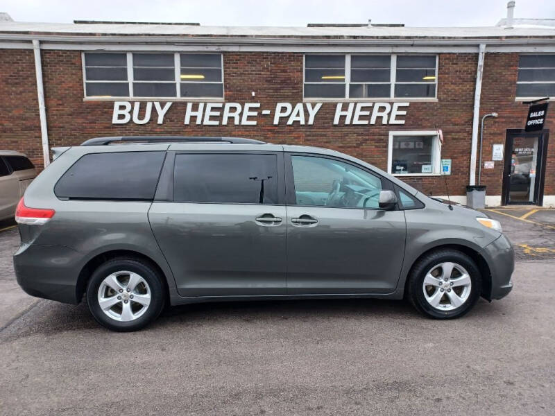 2012 Toyota Sienna for sale at Kar Mart in Milan IL