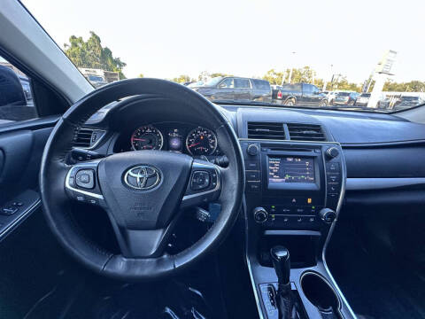 2017 Toyota Camry SE