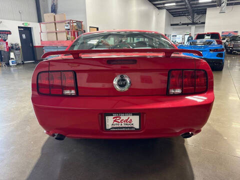 2005 Ford Mustang GT Premium