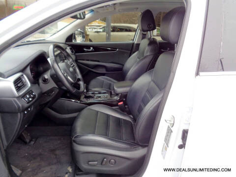 2019 Kia Sorento EX V6