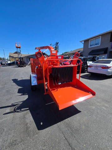 2005 WOOD CHUCK HYROLLER 1200 CHIPPER