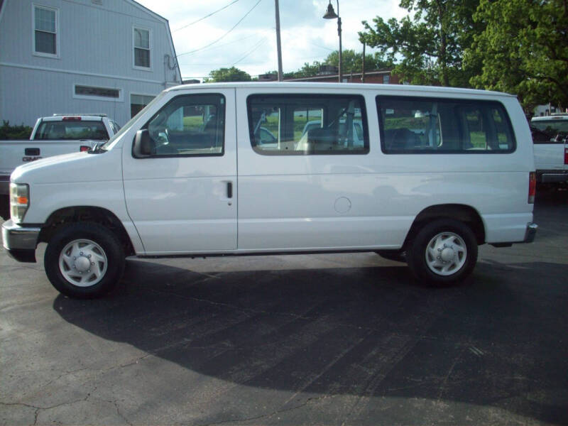 2009 Ford E-Series E-150 XLT