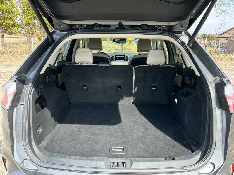 2023 Ford Edge Titanium