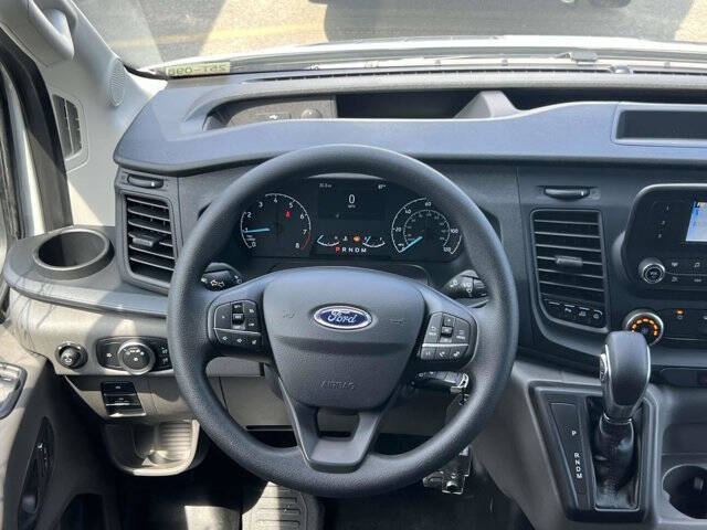 2025 Ford Transit 250