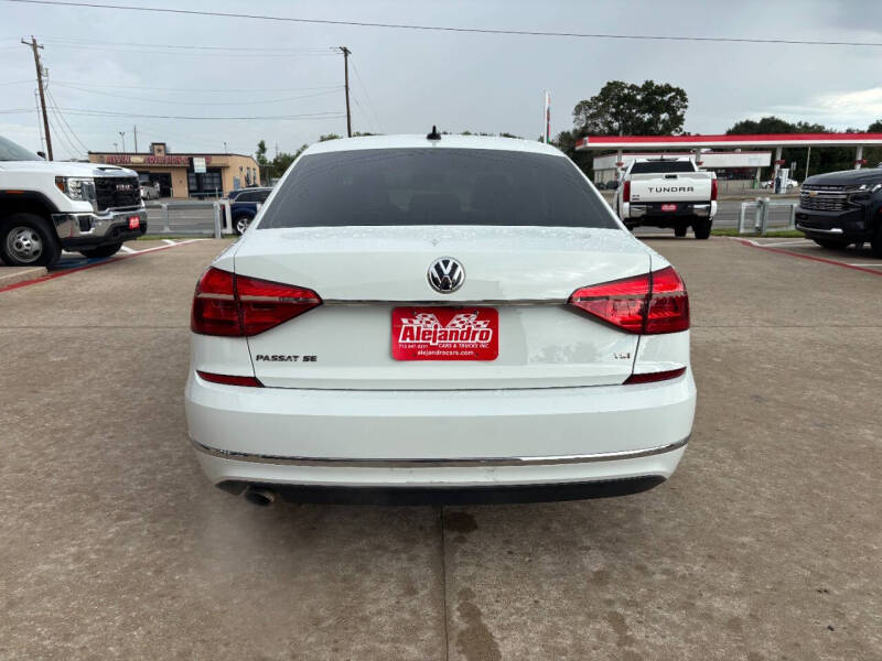 2016 Volkswagen Passat 1.8T SE