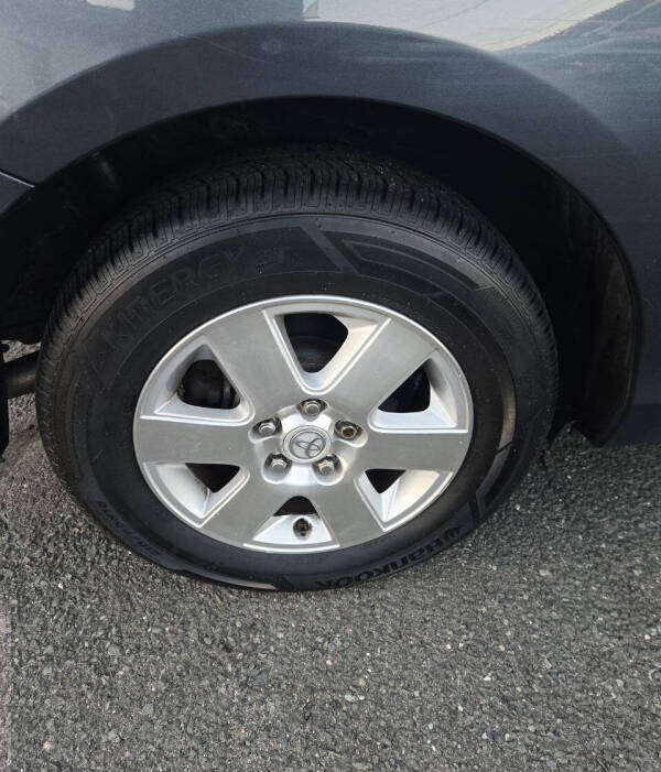 2009 Toyota Sienna LE 7-Passenger