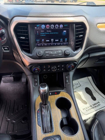 2017 GMC Acadia Denali