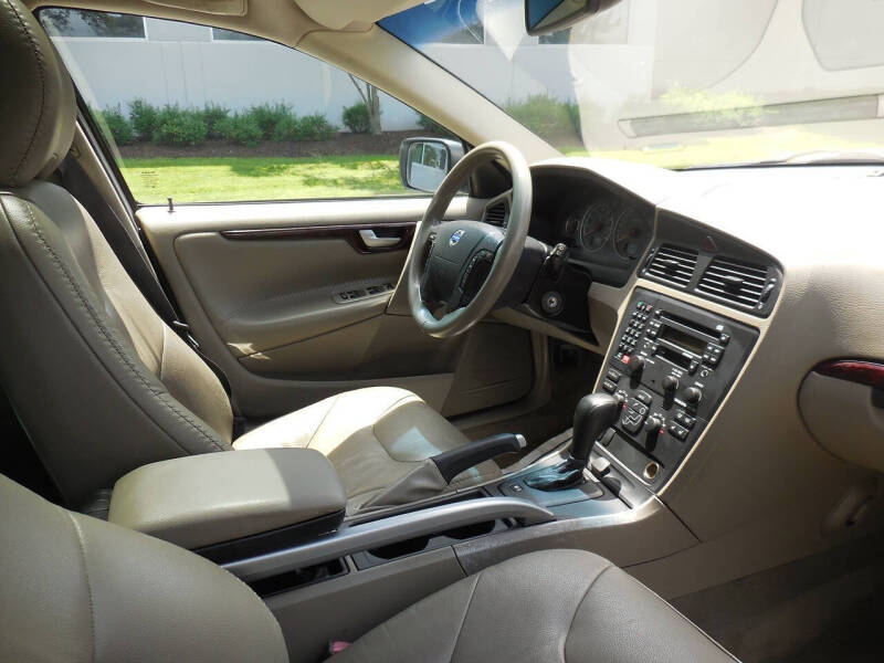 2004 Volvo XC70