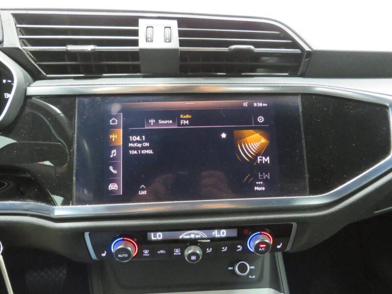 2021 Audi Q3 quattro Premium 40 TFSI