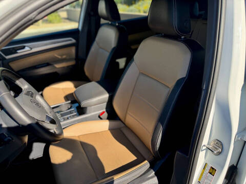 2022 Volkswagen Atlas Cross Sport V6 SE