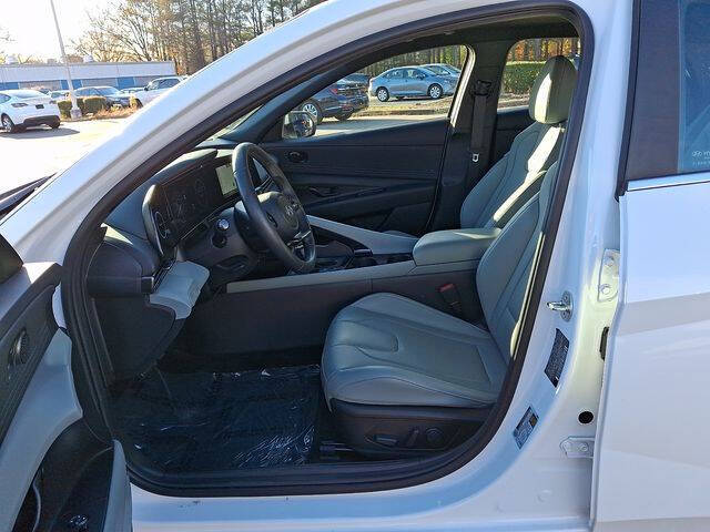 2024 Hyundai Elantra Hybrid Limited