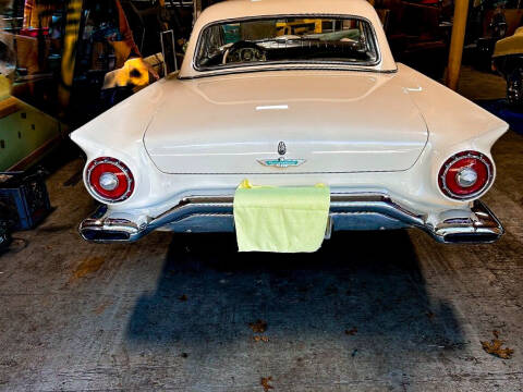 1957 Ford Thunderbird