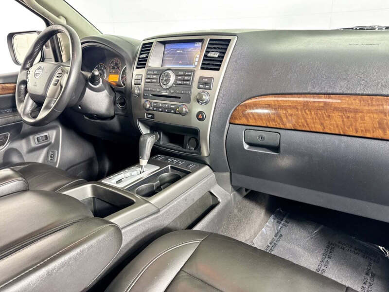 2014 Nissan Armada SV