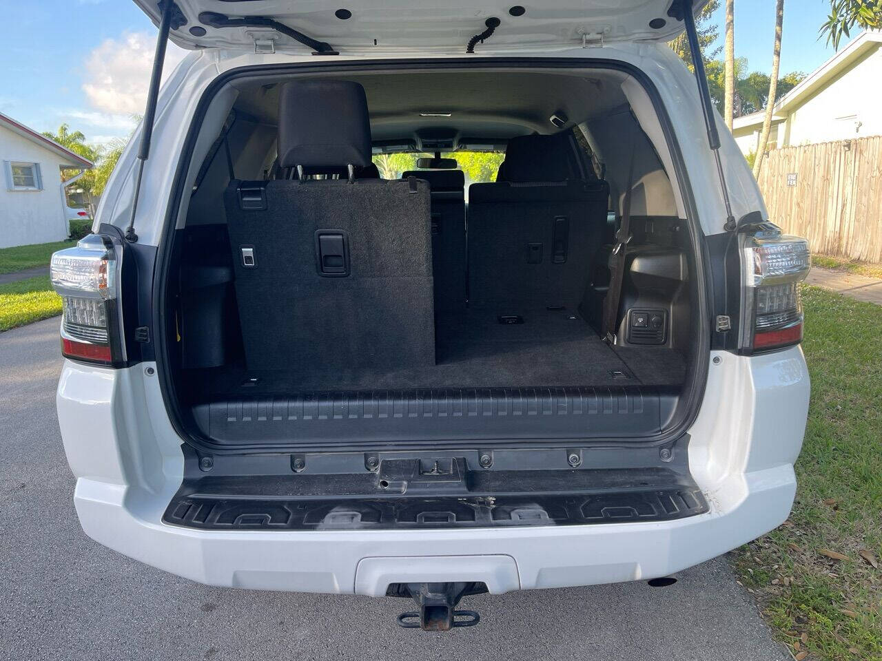 2016 Toyota 4Runner  - $19,140