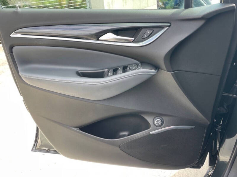 2021 Buick Enclave Essence