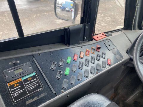 2008 Freightliner B2 Chassis